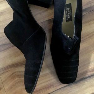 Bally Swiss black suede 4 in square heels. Sz 9US